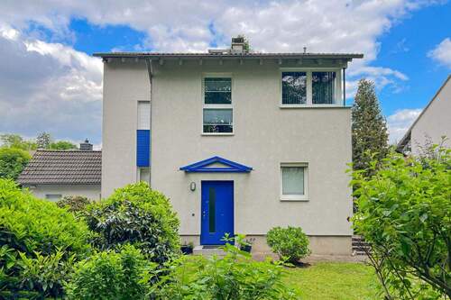 Haus - 5 Zimmer Einfamilienhaus zum Kaufen in Frankfurt