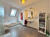 WHG 2: Badezimmer - 