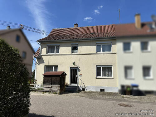 Hausansicht - 6 Zimmer Einfamilienhaus in Laichingen