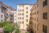 Innenhof (2) - Etagenwohnung mit 282,00 m² in Berlin zum Kaufen