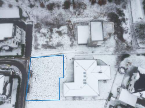 Grundstück in seiner Umgebung - 