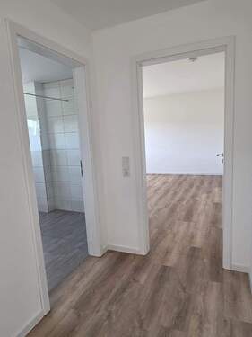 Teilbereich Diele, m. Bad u. Schlafraum (o.Gew.)g - Etagenwohnung mit 74,00 m&sup2; in Konz zum Kaufen