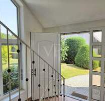 Für Naturliebhaber - solides Einfamilienhaus mit großem Grundstück und Garage in idyllischer Lage. - Usingen