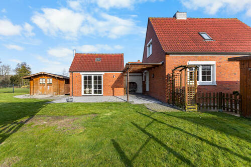 Hausansicht - Einfamilienhaus mit 100,30 m&sup2; in Krummhörn zum Kaufen