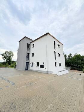 Hof.JPEG - Etagenwohnung mit 86,20 m&sup2; in Solnhofen zum Kaufen