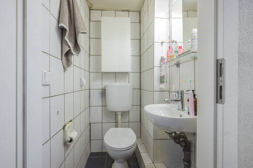 Gäste WC - Einfamilienhaus mit 141,70 m&sup2; in Stolberg (Rheinland) zum Kaufen