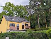 Hausansicht - Doppelhaushälfte in einzigartiger Naturlage