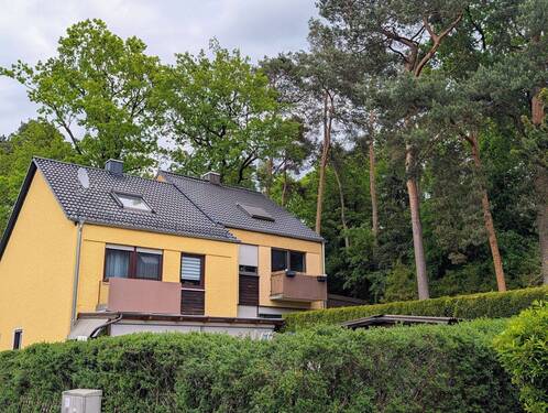 Hausansicht - Doppelhaushälfte in einzigartiger Naturlage