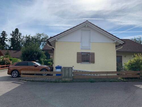 Garage mit Dachspeicher - 