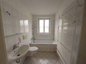 Bad - 2 Zimmer Etagenwohnung in Gera