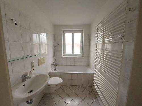 Bad - 2 Zimmer Etagenwohnung in Gera