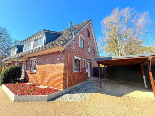 Hausansicht
- **Reserviert** Exklusives Reihenendhaus in Hamburg–Eißendorf – Stil, Komfort & Lebensqualität