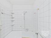 CAM05263G0-PR0019-STILL012 - 