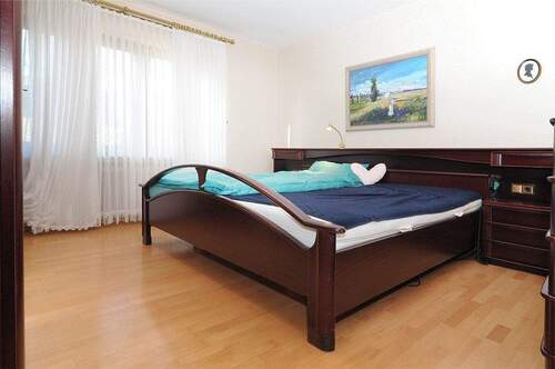 Schlafzimmer EG - 