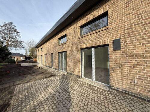 Außenansicht - 4 Zimmer Doppelhaushälfte in Apen / Augustfehn