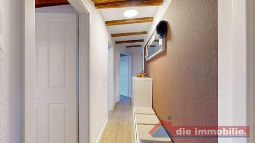 Flur - Etagenwohnung mit 79,40 m&sup2; in Magdeburg / Cracau zum Kaufen