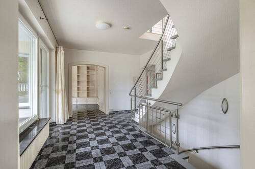 Diele Zugang Bibliothek - 