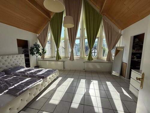 Schlafzimmer +begehb. Schränke - 