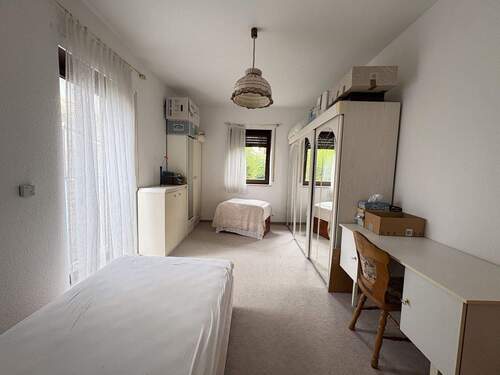 Schlafzimmer - 2 Zimmer Etagenwohnung zum Kaufen in Offenbach