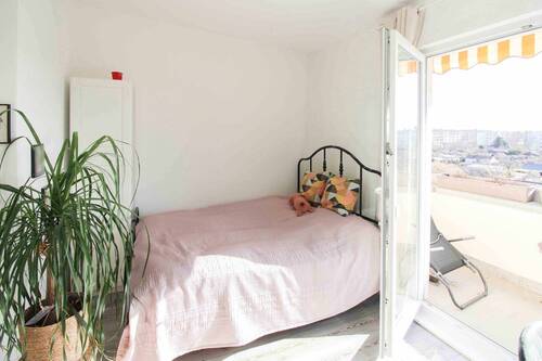 Wohn- und Schlafzimmer - Einfamilienhaus in Berlin zum Kaufen