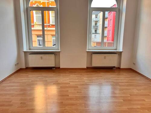 Wohnzimmer - 3 Zimmer Etagenwohnung in Plauen