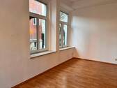 Wohnzimmer (3) - Etagenwohnung mit 78,80 m&sup2; in Plauen zur Miete