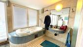 En Suite Badezimmer mit Dusche - 
