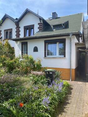 Hausansicht - 4 Zimmer Doppelhaushälfte zum Kaufen in Wurzen