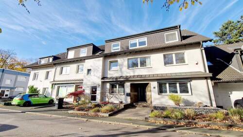Straßenansicht - 1 Zimmer Mehrfamilienhaus, Wohnhaus in Oberhausen