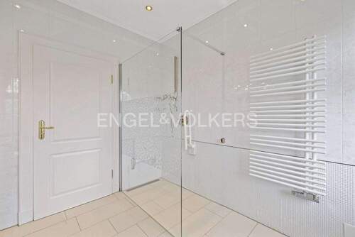 Duschbad im Erdgeschoss - 