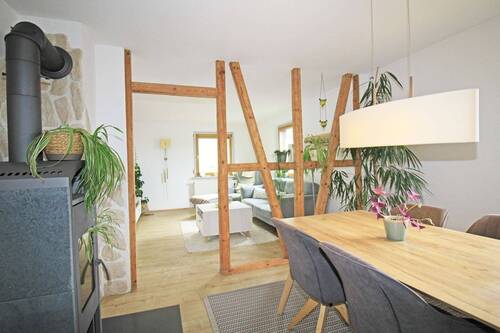 Wohn-/ Essbereich mit Kaminofen - Mehrfamilienhaus, Wohnhaus mit 75,00 m&sup2; in Albstadt zum Kaufen
