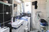 Badezimmer - Etagenwohnung mit 59,70 m&sup2; in Hannover zum Kaufen