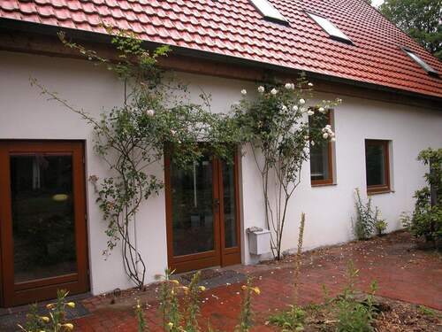Ansicht Ost - 8 Zimmer Einfamilienhaus zur Miete in Bremen