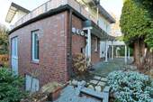 Eingang und Terrasse Einliegerwohnung - 