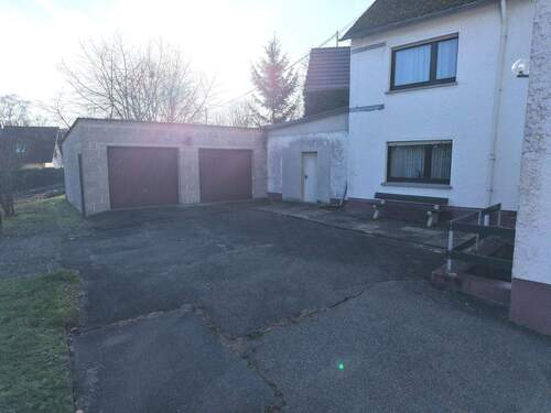 Hof und Garagen - Mehrfamilienhaus, Wohnhaus mit 145,00 m&sup2; in Breitenau zum Kaufen