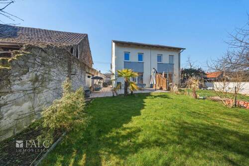 Garten - 5 Zimmer Doppelhaushälfte in Karlsruhe