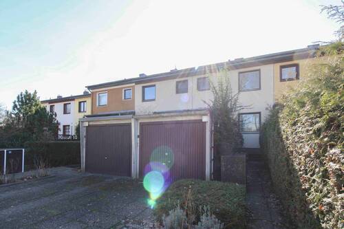 Reihenhaus und Garage - 4 Zimmer Reihenmittelhaus zum Kaufen in Berlin