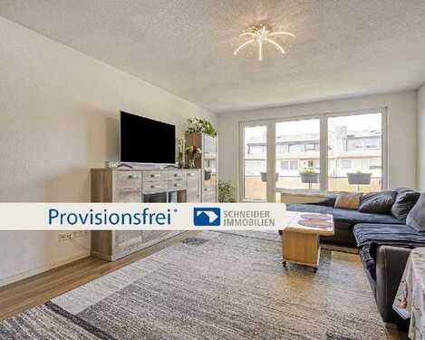 Wohnzimmer - Helle 3-Zimmer-Wohnung mit Balkon und Stellplatz in Ratingen-Ost