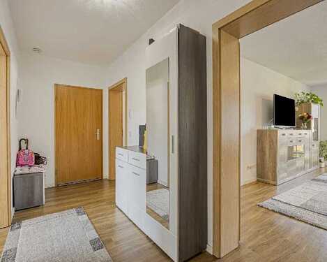 Diele - 3 Zimmer Etagenwohnung zum Kaufen in Ratingen