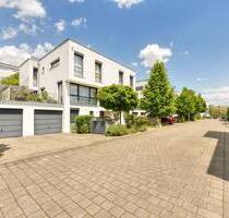 +++ Wohlfühlhaus - 1-Familien-DHH - neu- & hochwertig - SüdWest-Ausrichtung - integrierte Garage & Stellplatz davor +++ - Stuttgart Zuffenhausen