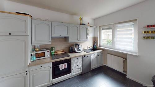 Küche Miete - 7 Zimmer Mehrfamilienhaus, Wohnhaus in Püttlingen / Etzenhofen