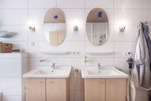 bad-003.jpg - Mehrfamilienhaus, Wohnhaus mit 115,00 m&sup2; in Lüdenscheid zum Kaufen