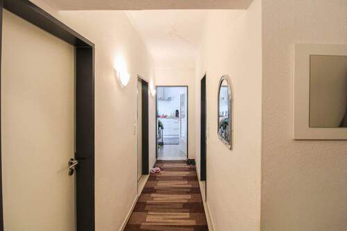 Flur - 1 Zimmer Mehrfamilienhaus, Wohnhaus in Salzkotten