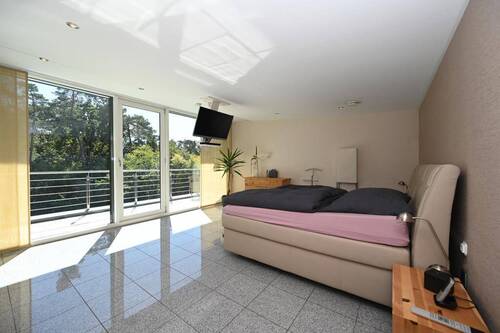 Das Schlafzimmer mit ... - 