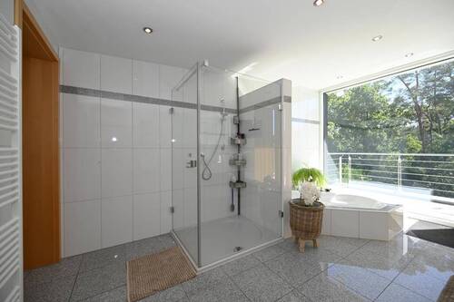 ... und Badezimmer - 