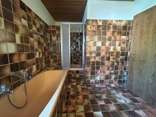 Badezimmer DG mit Dusche - 