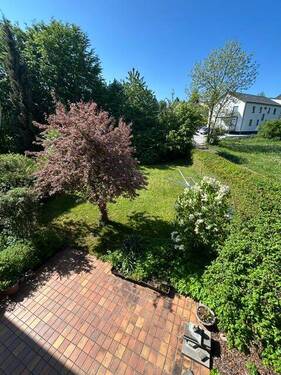 Garten hinter der Doppelhaushälfte - 
