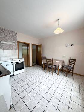 Küche - 7 Zimmer Einfamilienhaus in Uslar