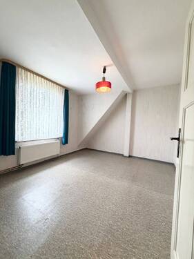 1. OG Schlafzimmer - 