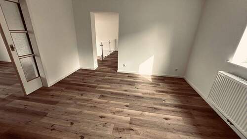 Durchgang Büro/Relaxen EG - 